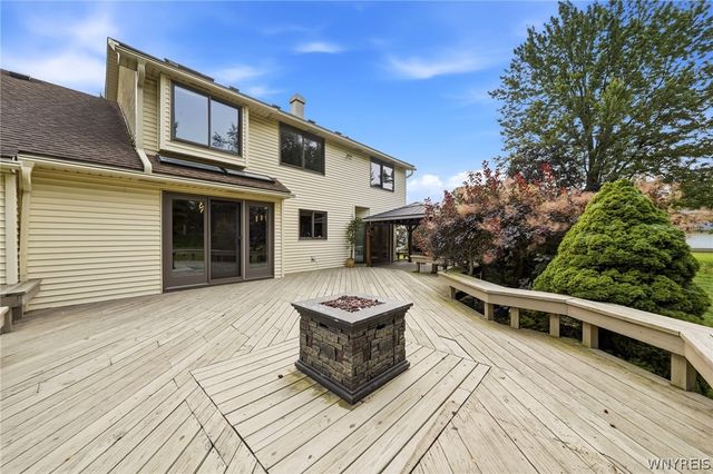 66 Windsong Court, Amherst, NY 14051