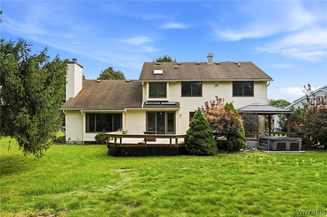 66 Windsong Court, Amherst, NY 14051