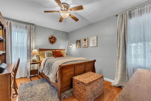 35127 Farragut, Westland, MI 48186