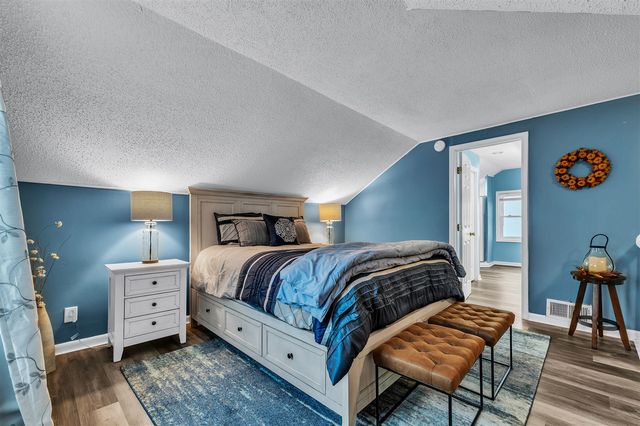 35127 Farragut, Westland, MI 48186