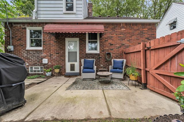 35127 Farragut, Westland, MI 48186