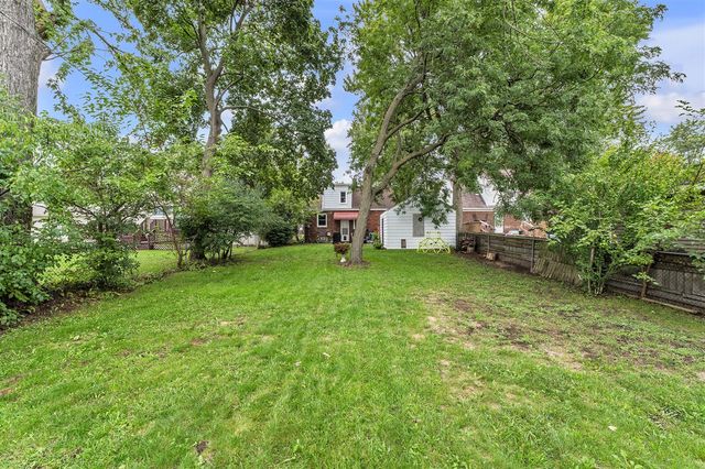 35127 Farragut, Westland, MI 48186