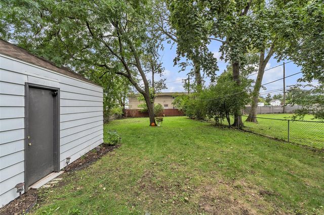 35127 Farragut, Westland, MI 48186