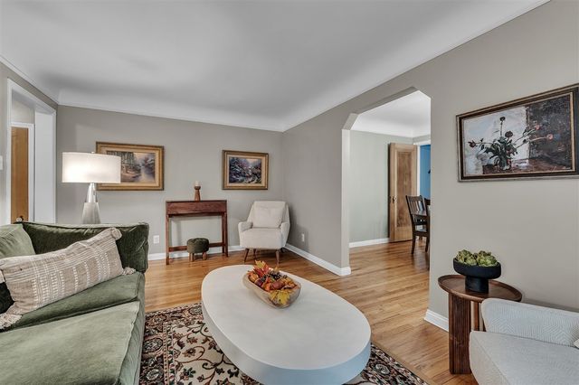 35127 Farragut, Westland, MI 48186