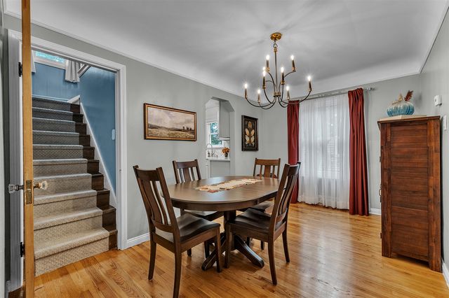 35127 Farragut, Westland, MI 48186