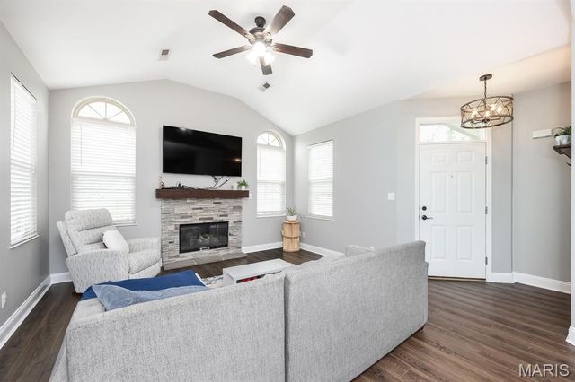 1328 Three Rivers Drive, O'fallon, IL 62269