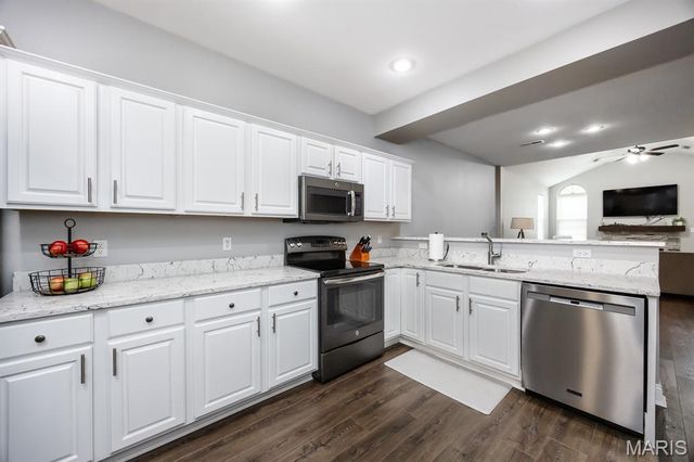 1328 Three Rivers Drive, O'fallon, IL 62269