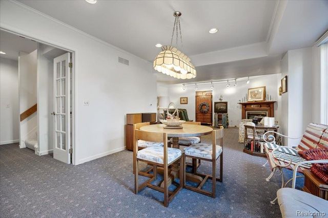 39256 Heatherbrook Drive, Farmington Hills, MI 48331