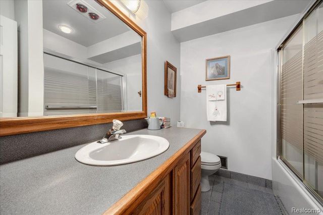 39256 Heatherbrook Drive, Farmington Hills, MI 48331