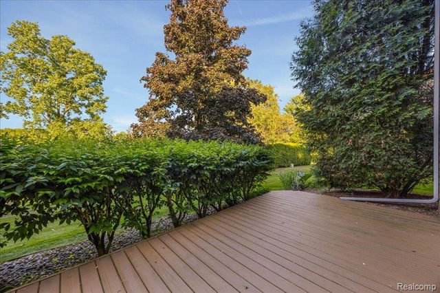 39256 Heatherbrook Drive, Farmington Hills, MI 48331