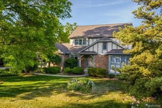 39256 Heatherbrook Drive, Farmington Hills, MI 48331