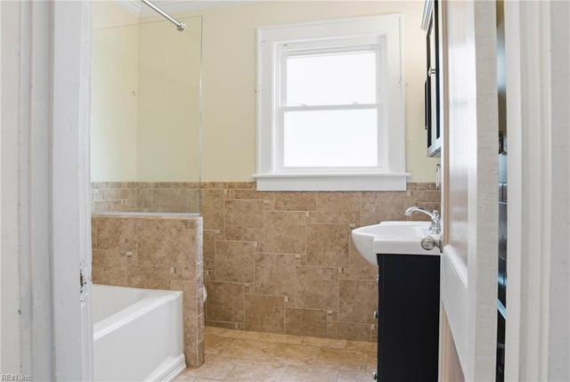 801 Gloucester ST, Hampton, VA 23661