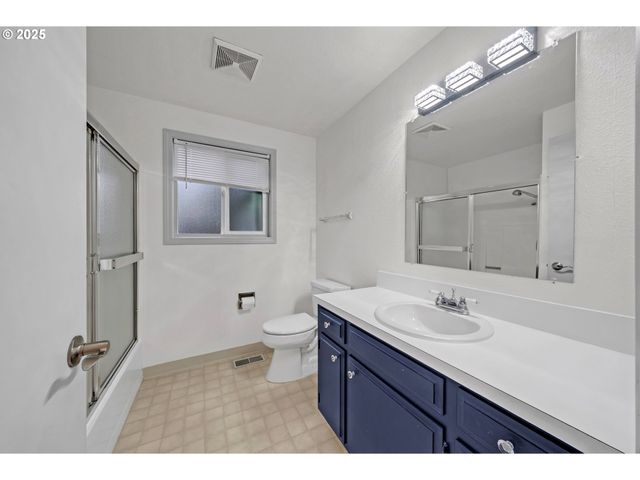 654 Nw BRYANT Ct, Dallas, OR 97338