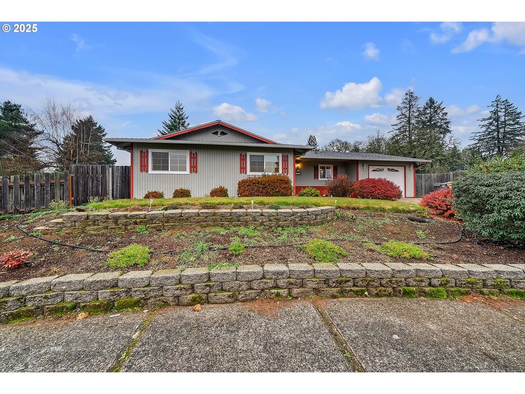 654 Nw BRYANT Ct, Dallas, OR 97338