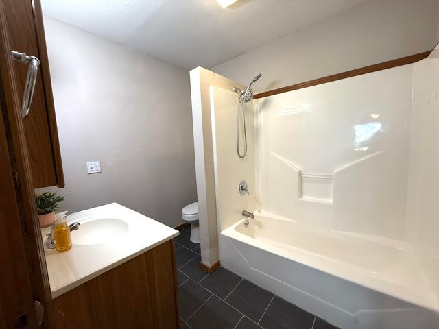 21851 Lawrence 1090, Monett, MO 65708