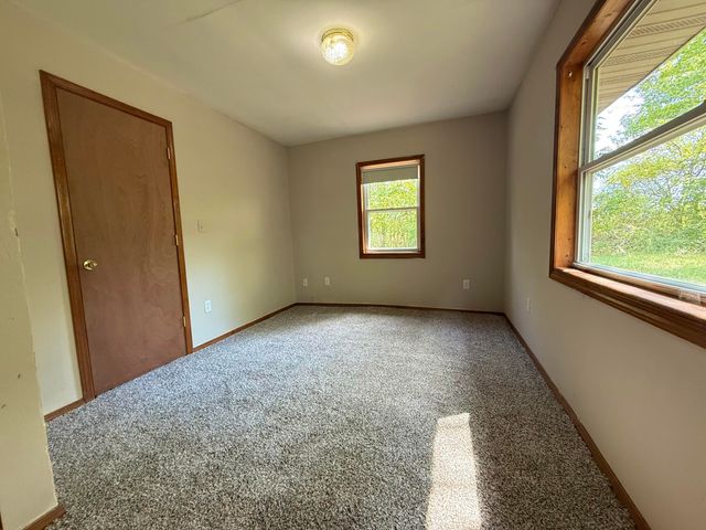 21851 Lawrence 1090, Monett, MO 65708