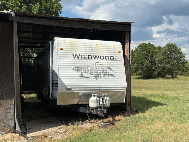 21851 Lawrence 1090, Monett, MO 65708