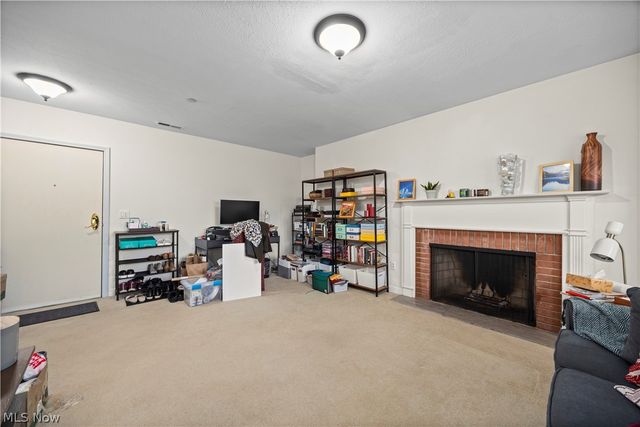 2885 Pease Drive 303, Rocky River, OH 44116