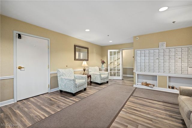 2885 Pease Drive 303, Rocky River, OH 44116