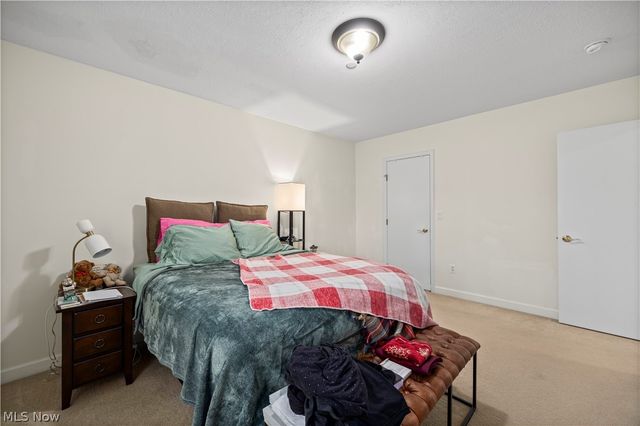 2885 Pease Drive 303, Rocky River, OH 44116