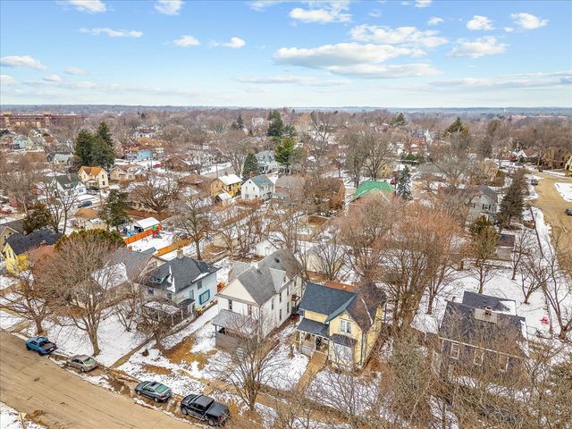 1128 Grant Avenue, Rockford, IL 61103