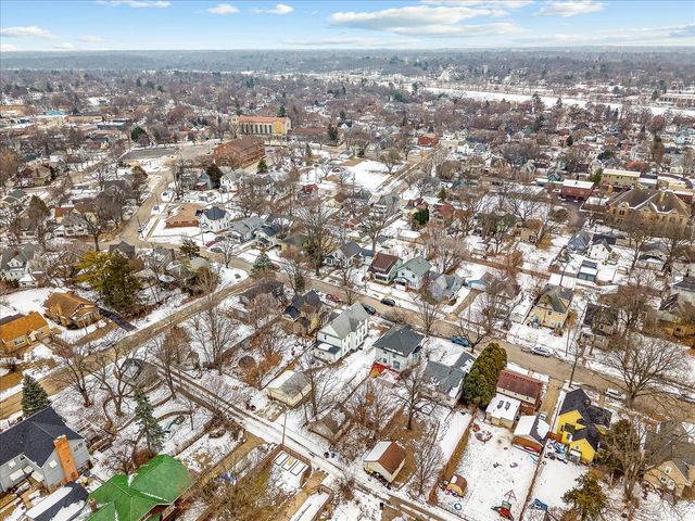 1128 Grant Avenue, Rockford, IL 61103