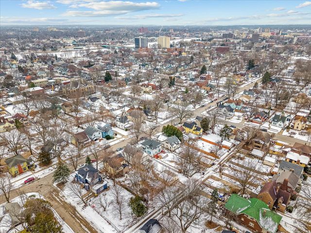 1128 Grant Avenue, Rockford, IL 61103