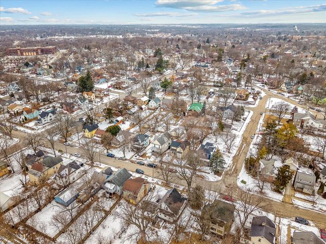 1128 Grant Avenue, Rockford, IL 61103