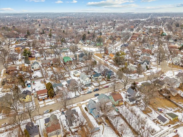 1128 Grant Avenue, Rockford, IL 61103