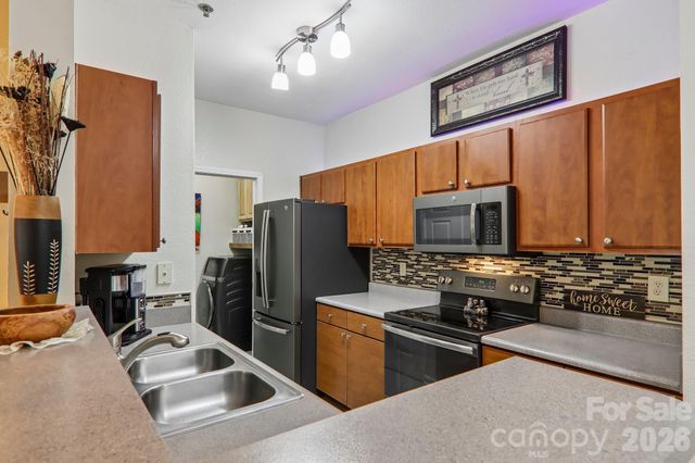 100 Vista Lake Drive 2, Candler, NC 28715