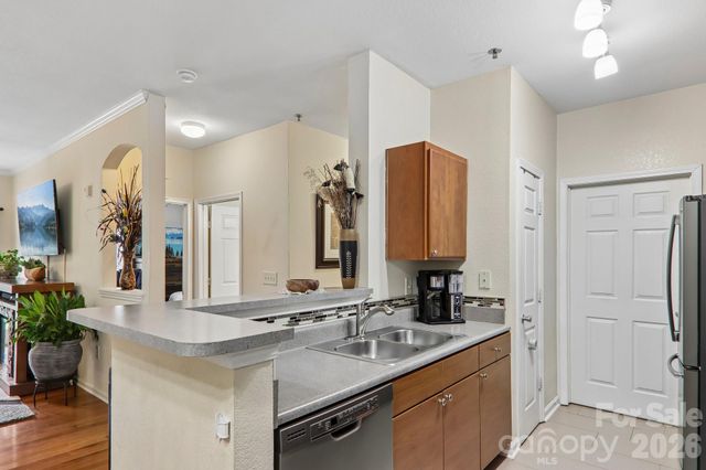 100 Vista Lake Drive 2, Candler, NC 28715