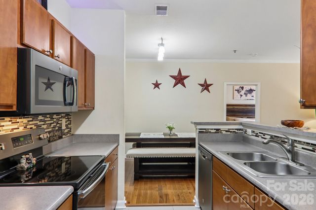 100 Vista Lake Drive 2, Candler, NC 28715