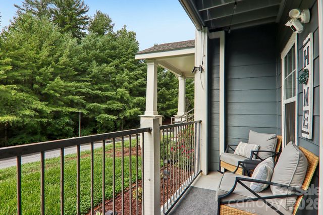 100 Vista Lake Drive 2, Candler, NC 28715