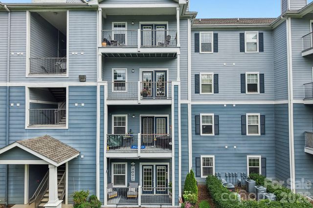 100 Vista Lake Drive 2, Candler, NC 28715