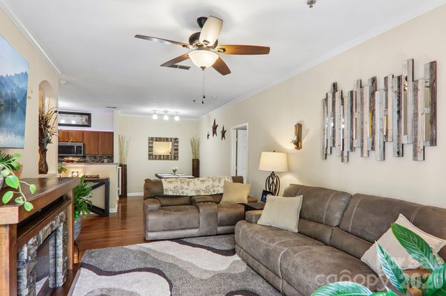 100 Vista Lake Drive 2, Candler, NC 28715