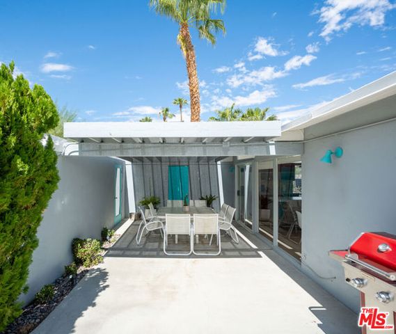 475 E Desert Willow Circle, Palm Springs, CA 92262