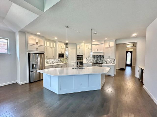 4974 Gleneagle Drive, Flower Mound, TX 75028