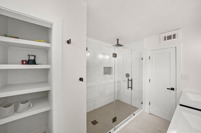 1704 W Tabor Street, Houston, TX 77009