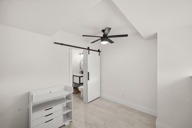 1704 W Tabor Street, Houston, TX 77009