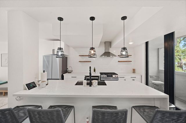 1704 W Tabor Street, Houston, TX 77009