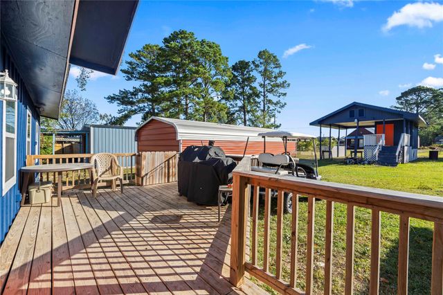 157 Lakeview Drive S, Livingston, TX 77351