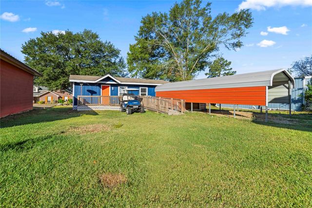 157 Lakeview Drive S, Livingston, TX 77351