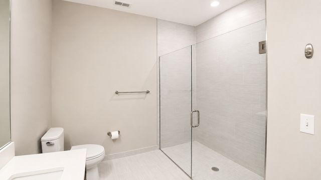 229 Park Avenue 210, Clarendon Hills, IL 60514