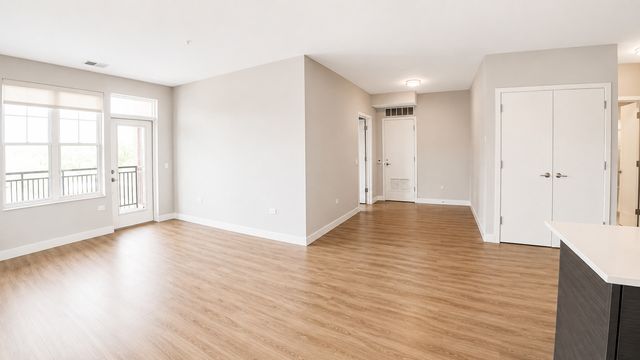 229 Park Avenue 210, Clarendon Hills, IL 60514