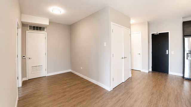 229 Park Avenue 210, Clarendon Hills, IL 60514