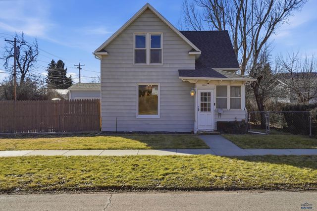 1334 WILLARD ST, Sturgis, SD 57785