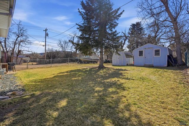 1334 WILLARD ST, Sturgis, SD 57785