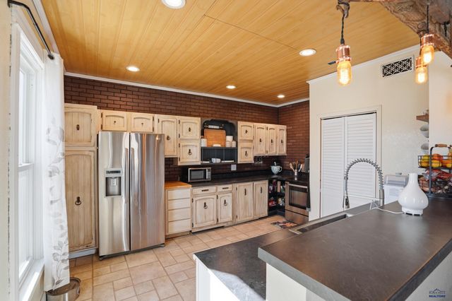 1334 WILLARD ST, Sturgis, SD 57785