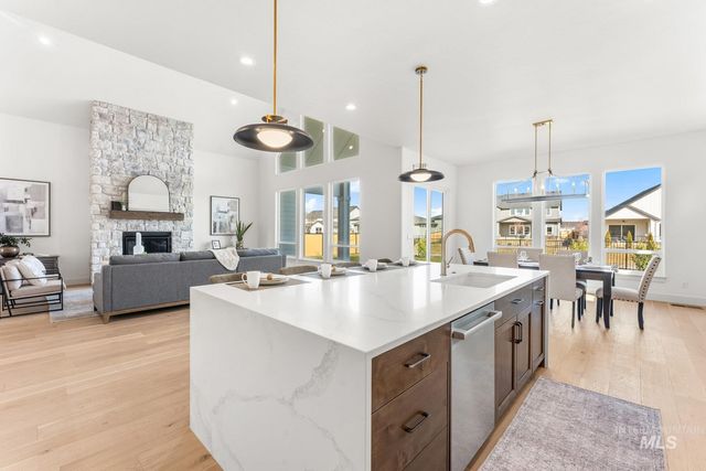 6718 Big Wood Way, Star, ID 83669