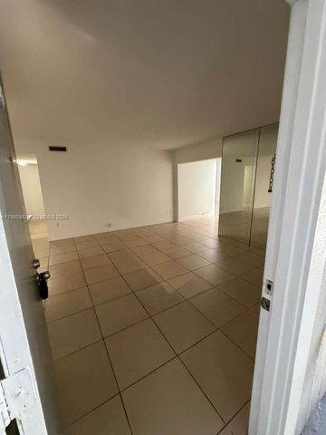 9723 Hammocks Blvd 108, Miami, FL 33196